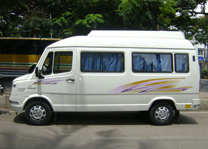 12 Seater Tempo Traveler